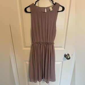 H&M Sleeveless Pleated Maxi Dress in Dusty Mauve